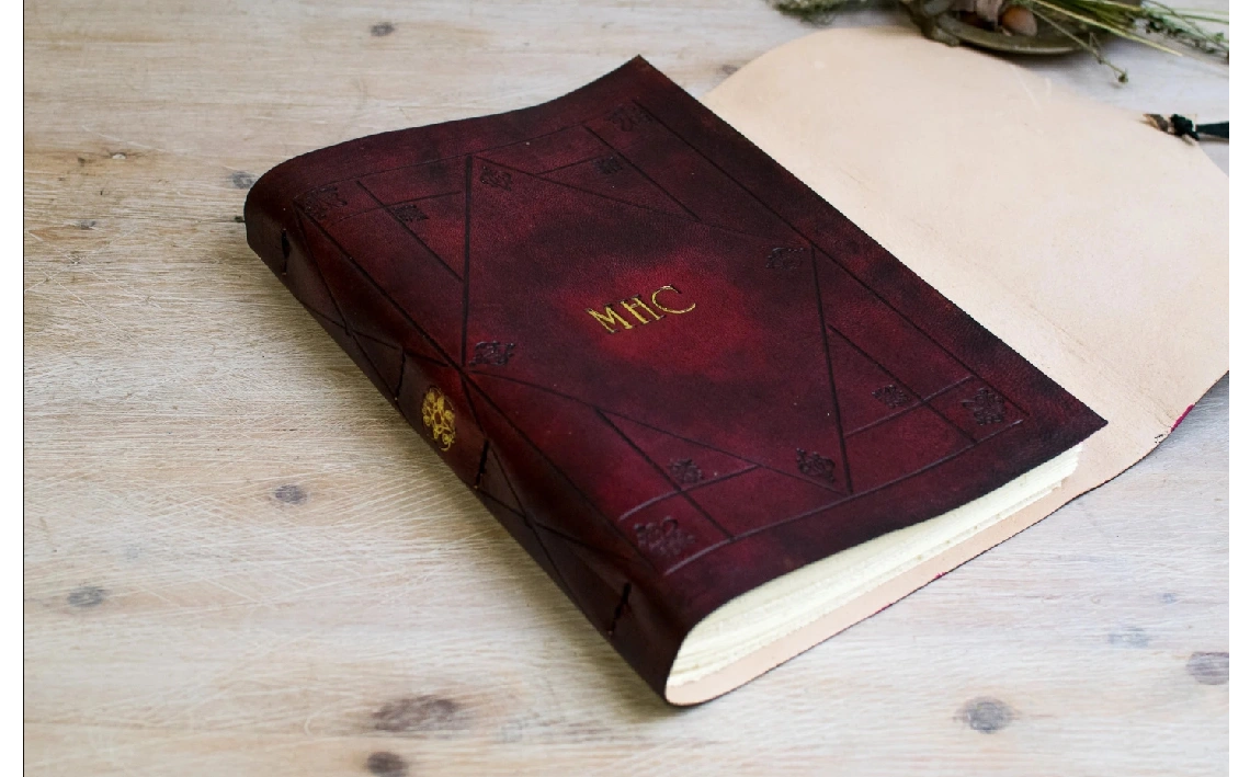 A5 B5 Diario personalizado en piel, cuaderno rojo oscuro, diario borgoña, regalo aniversario, victoriano, libro de dibujo, san valentin3