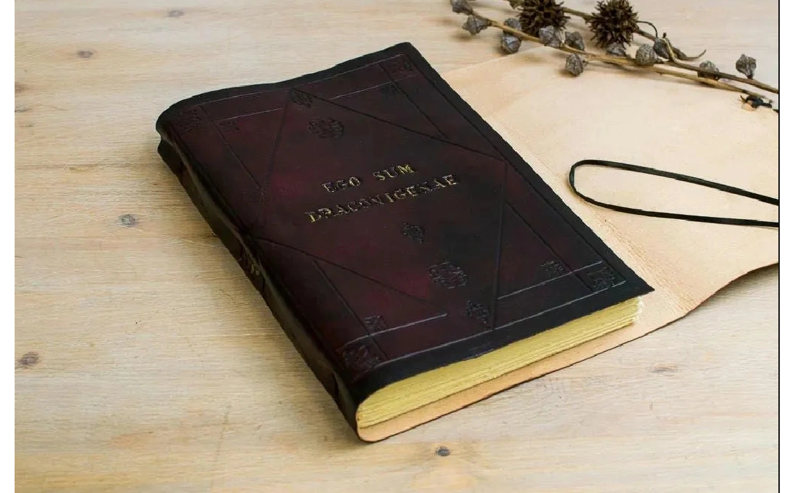 A5 B5 Diario personalizado en piel, cuaderno rojo oscuro, diario borgoña, regalo aniversario, victoriano, libro de dibujo, san valentin7