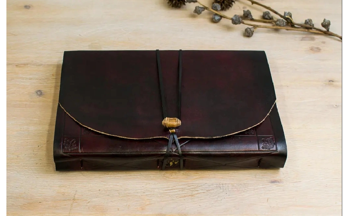 A5 B5 Diario personalizado en piel, cuaderno rojo oscuro, diario borgoña, regalo aniversario, victoriano, libro de dibujo, san valentin9