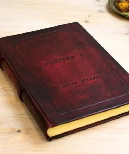 Cuaderno personalizado en piel rojo borgoña , Ardor Silentium