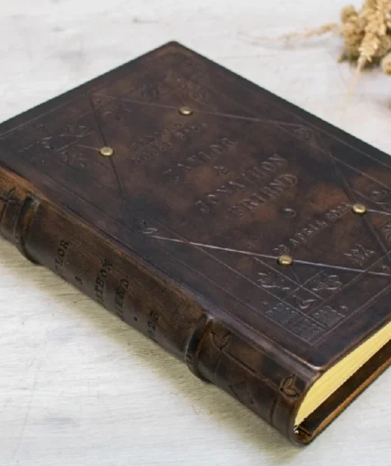 Cuaderno personalizado a mano en piel, libro de dibujo; Celtic Flore