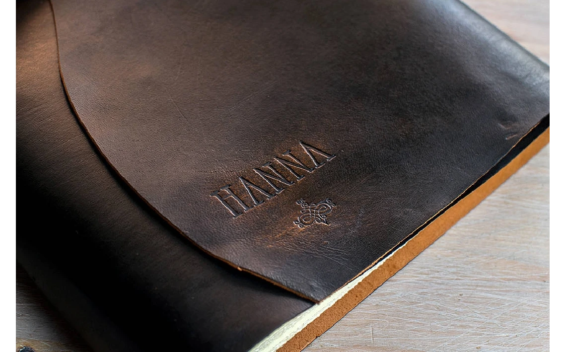 Diario en piel, libro de dibujo, libro de firmas, cuaderno A4, libro de invitados, regalo para él, boda gótica, diario negro, grimorio (6)