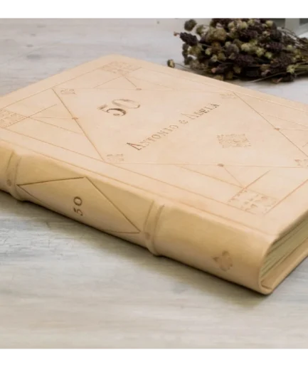 Libro de invitados en piel – álbum personalizado de boda o bautizo Memoria Clara