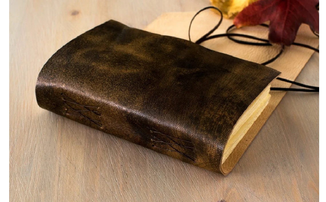 Libro en blanco, diario en piel, acabado envejecido marrón - castaño, cuaderno B6, diario A65