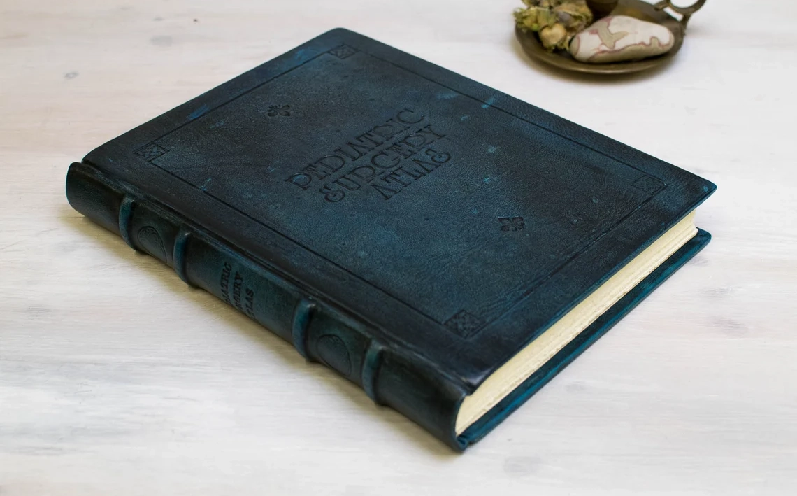 Libro de firmas, cuaderno grande en piel, Aqua Tacita