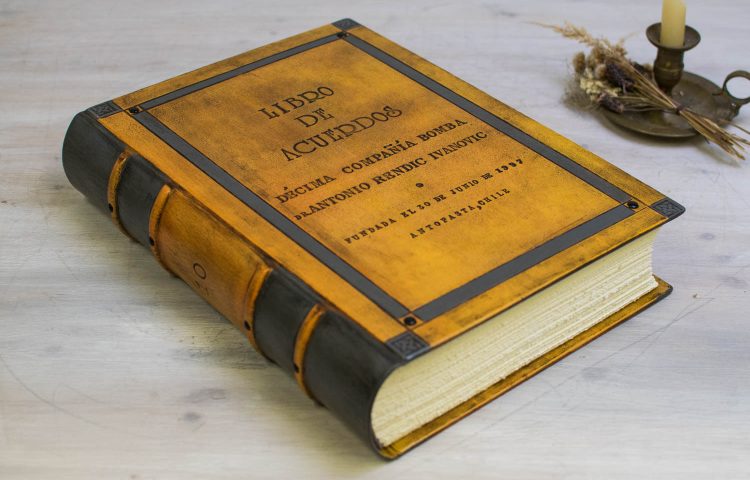 CAROLINA COMPAÑIA BOMBA CHILE BOMBREROS (1 de 7) (1)